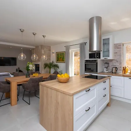 Luxury Ani, Eco-ethno Village Dol Villa Postira