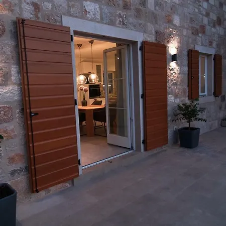 Luxury Ani, Eco-ethno Village Dol Villa