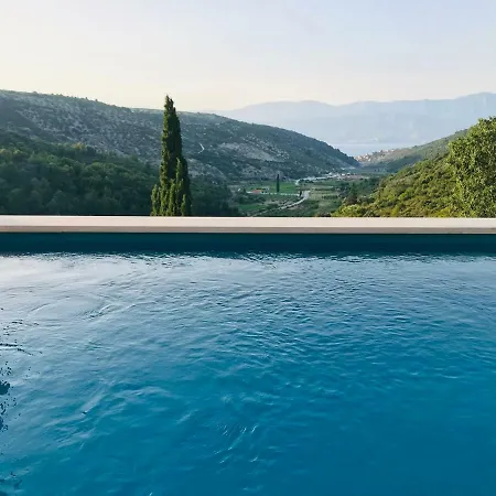 Luxury Ani, Eco-ethno Village Dol Villa