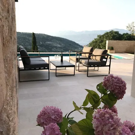 Villa Luxury Ani, Eco-ethno Village Dol